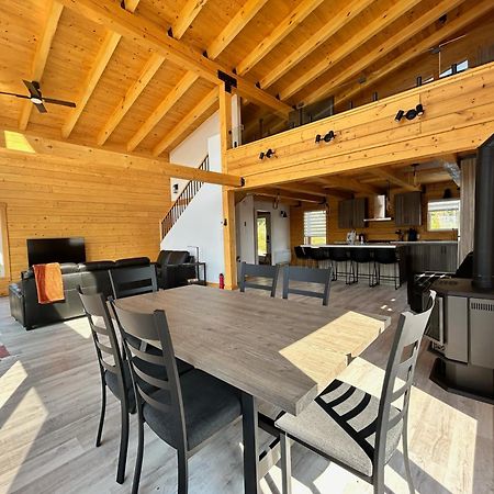 Chalets Domaine Otis Saint-Félix-d'Otis المظهر الخارجي الصورة